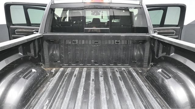 Used 2019 RAM 1500 Laramie AWD/4WD image 12