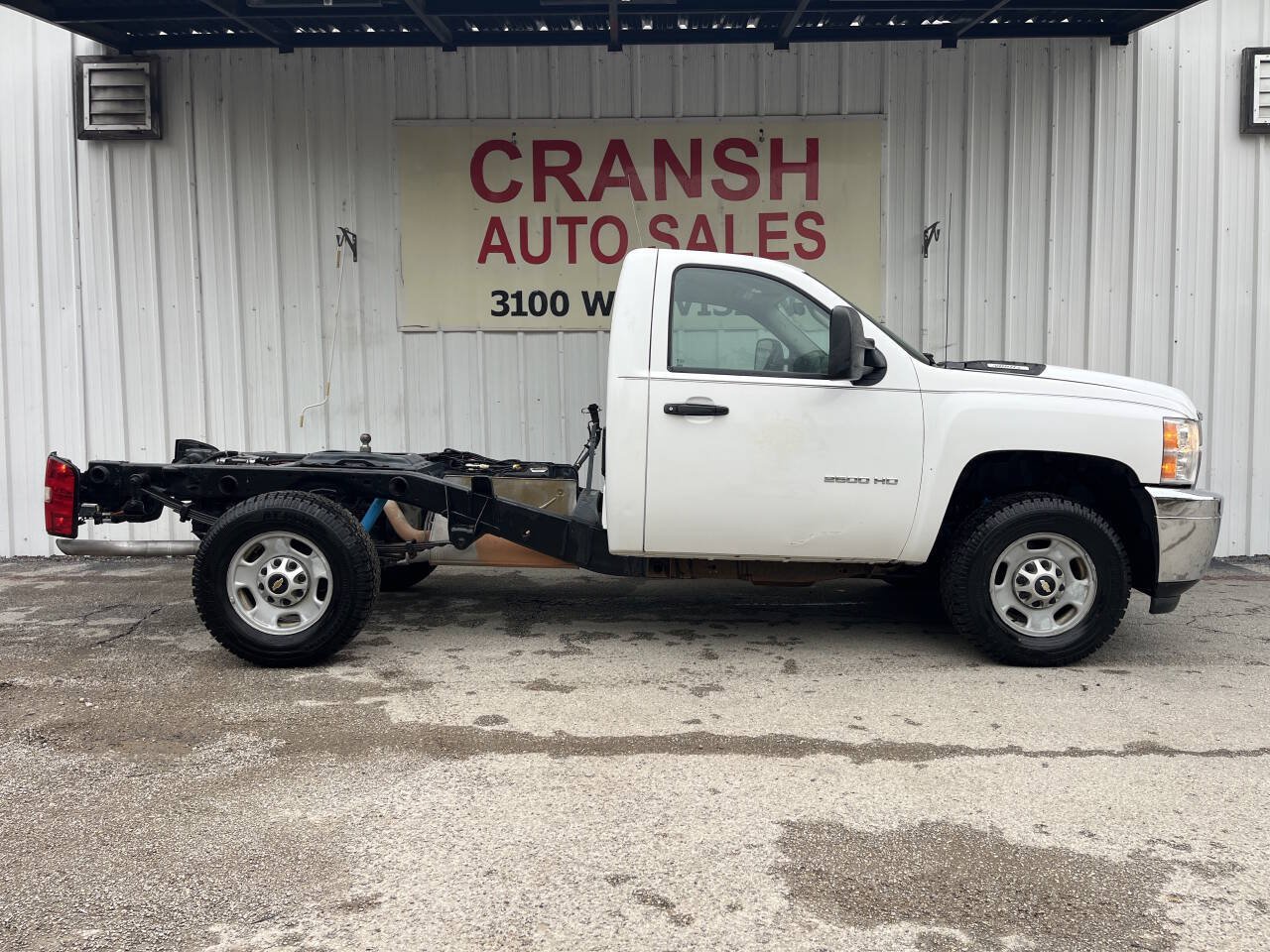 Used 2011 Chevrolet Silverado 2500 W/T RWD image 2