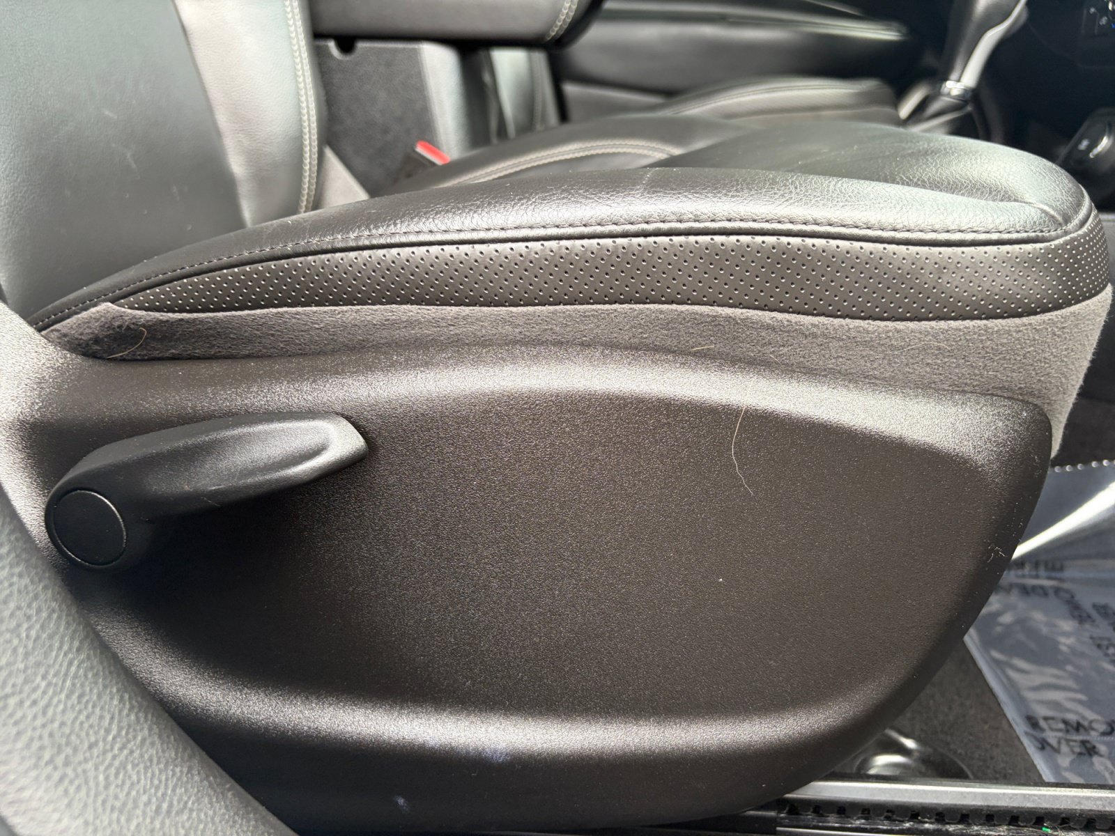 Used 2019 Jeep Renegade Limited AWD/4WD image 32