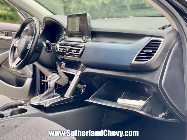 Used 2023 Kia Seltos S w/ Navigation Package image 18