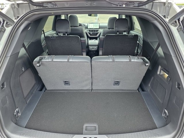 New 2026 Ford Explorer ST image 17