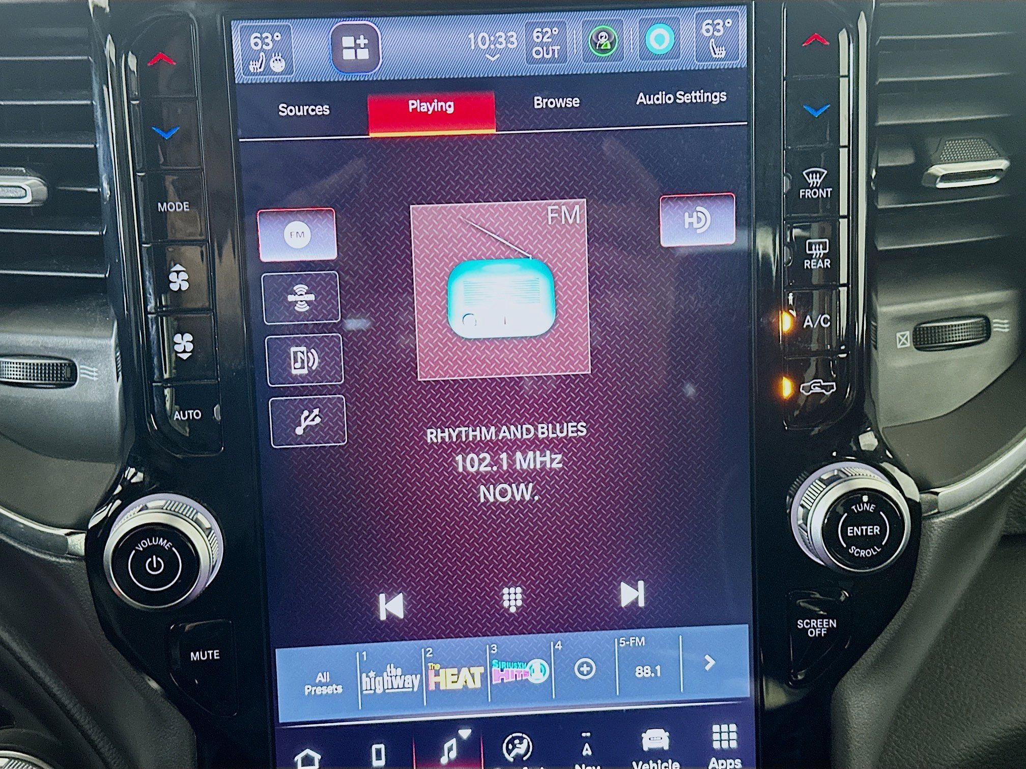 Used 2025 RAM 1500 Laramie image 21