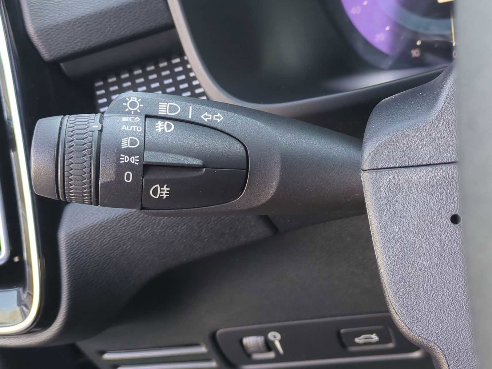 Used 2021 Volvo XC40 P8 Recharge w/ Advanced Package image 26