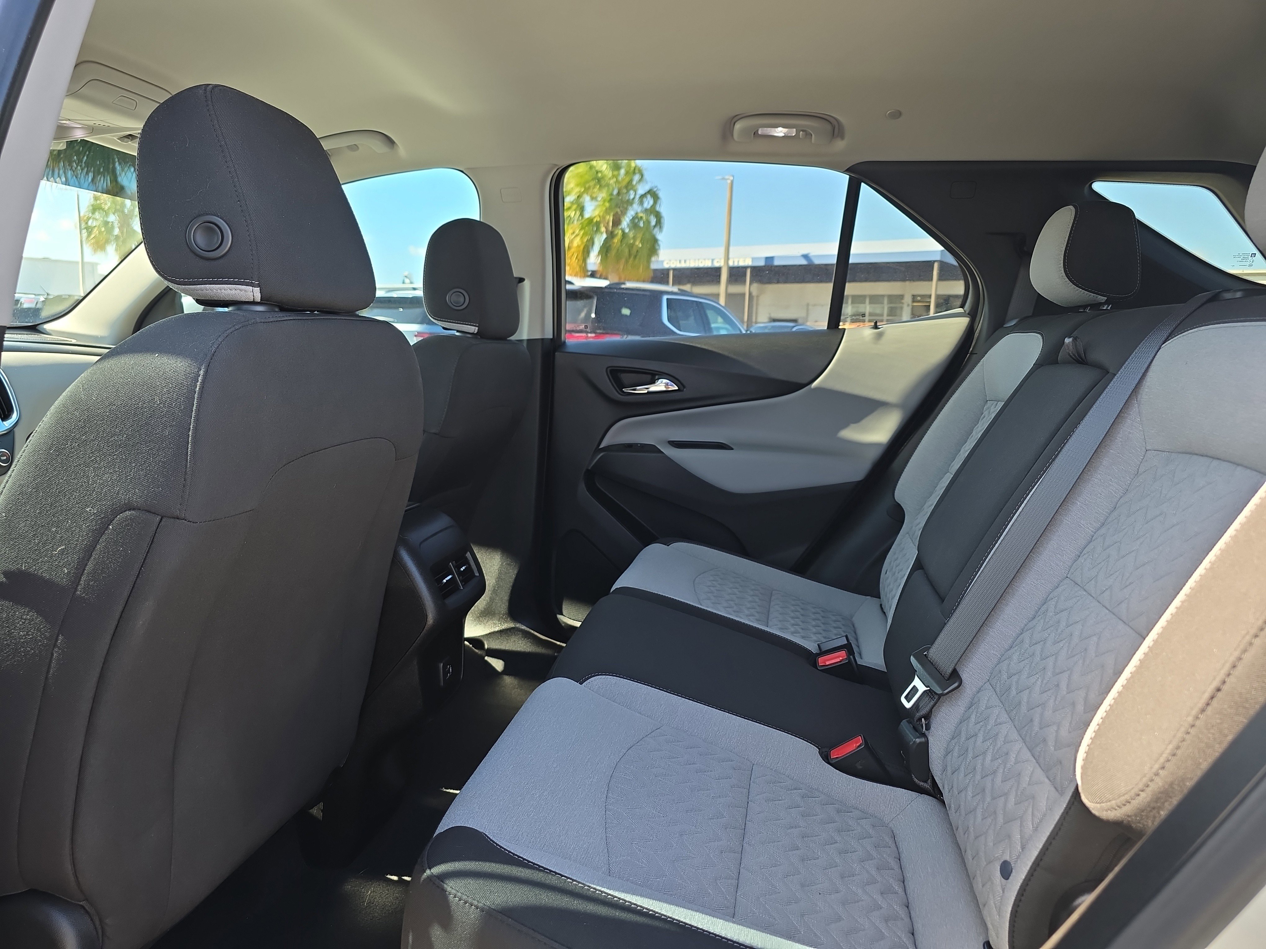 Used 2022 Chevrolet Equinox LT AWD/4WD image 15