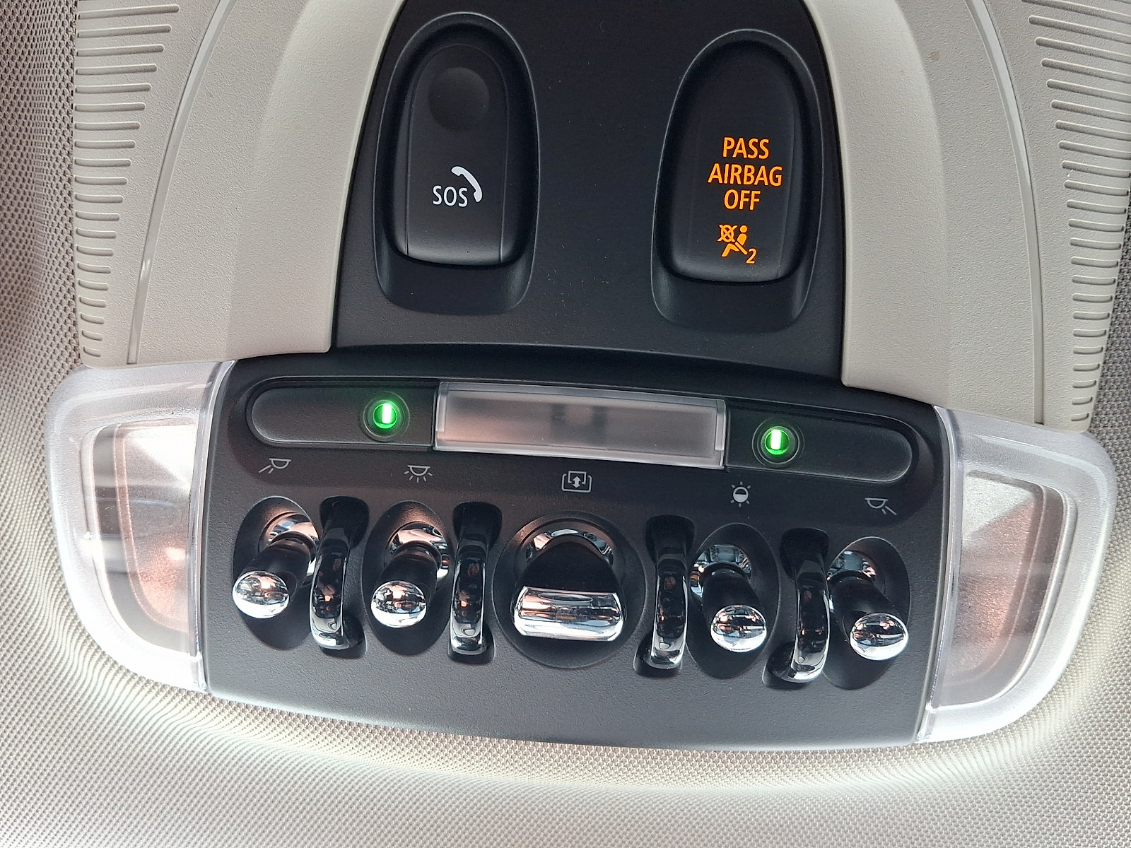 Used 2019 MINI Cooper S w/ Signature Upholstery Package FWD image 25