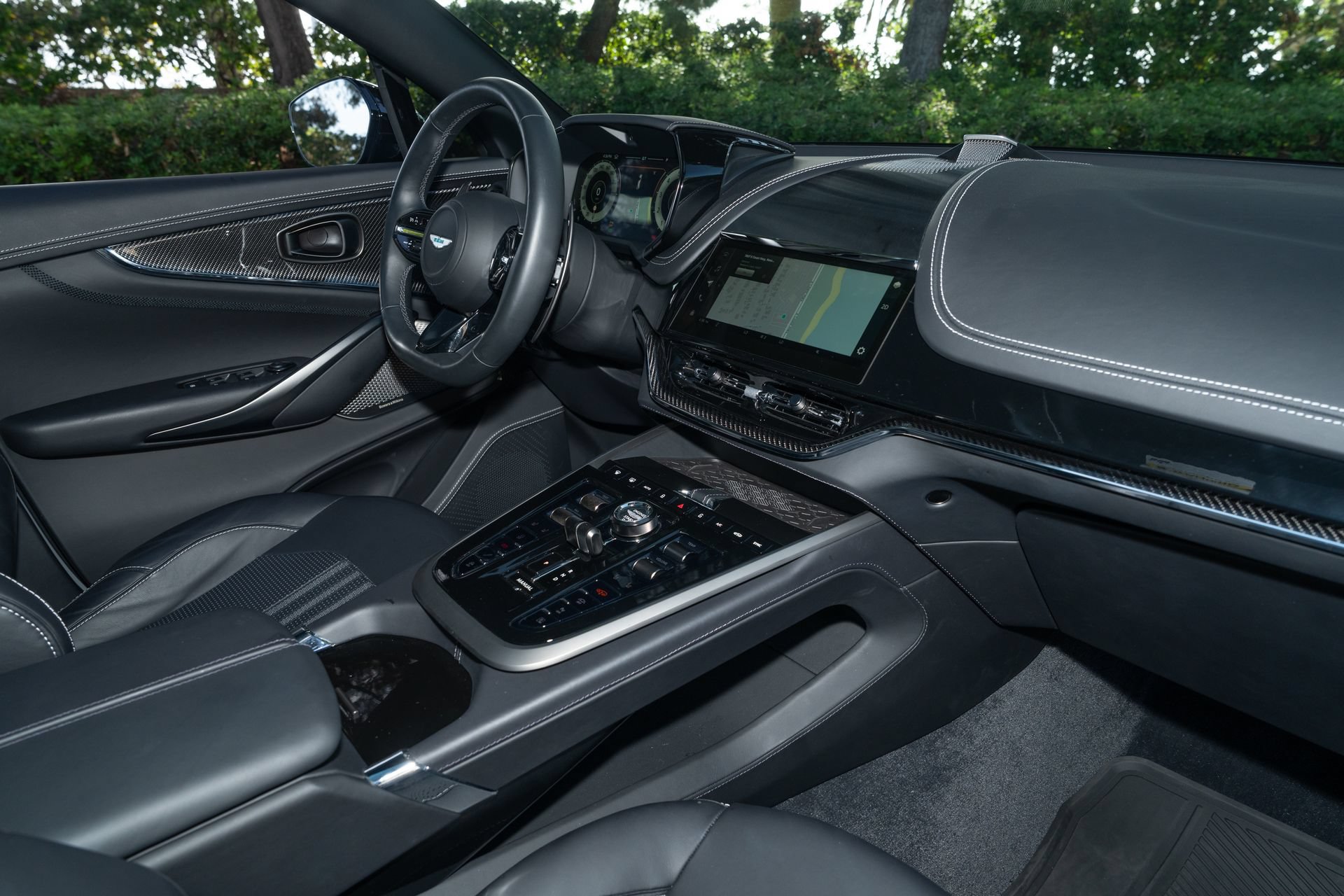 Used 2025 Aston Martin DBX 707 AWD/4WD image 14