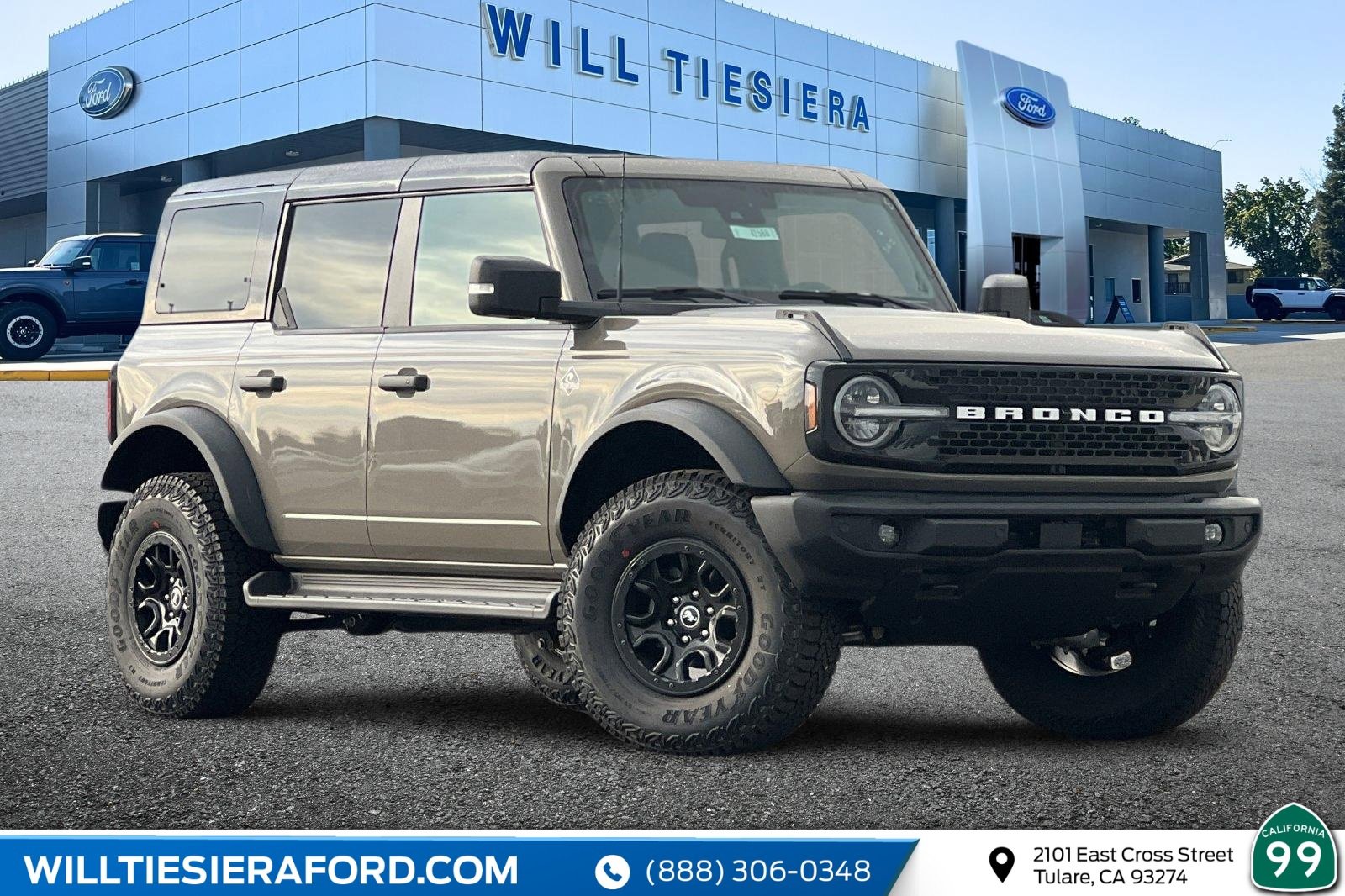 New 2025 Ford Bronco Outer Banks w/ Sasquatch Package