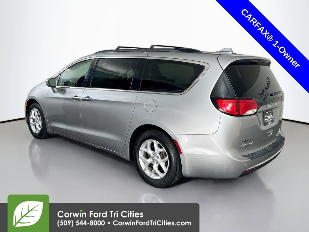 Used 2018 Chrysler Pacifica Touring Plus w/ Tire & Wheel Group image 11