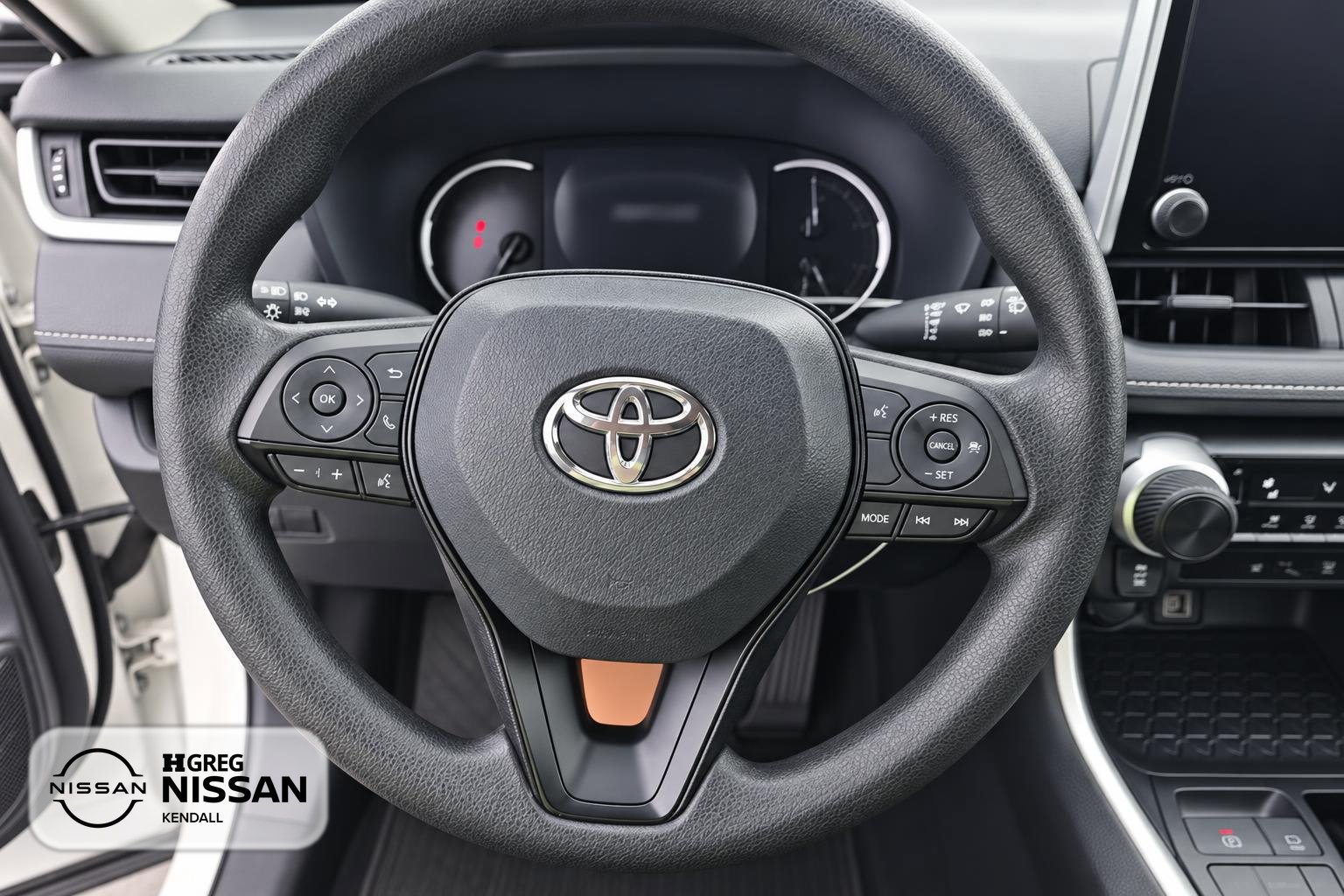 Used 2023 Toyota RAV4 LE FWD image 10