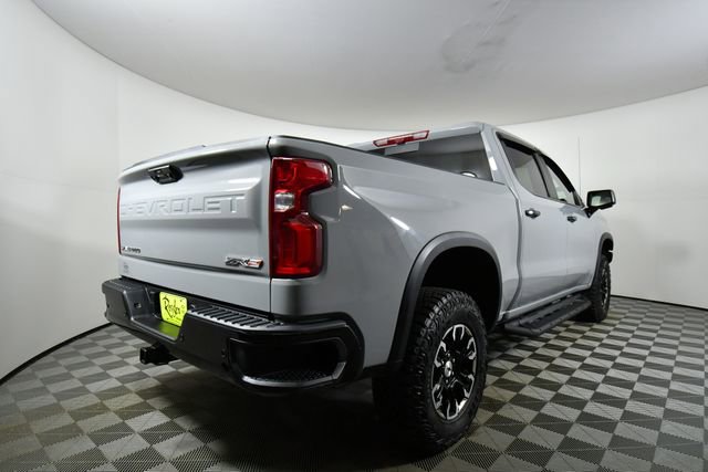 Used 2025 Chevrolet Silverado 1500 ZR2 w/ Technology Package image 11