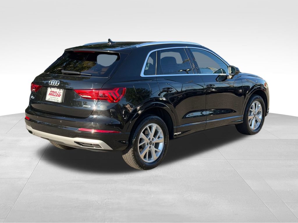 Used 2024 Audi Q3 2.0T Premium w/ Convenience Package AWD/4WD image 8