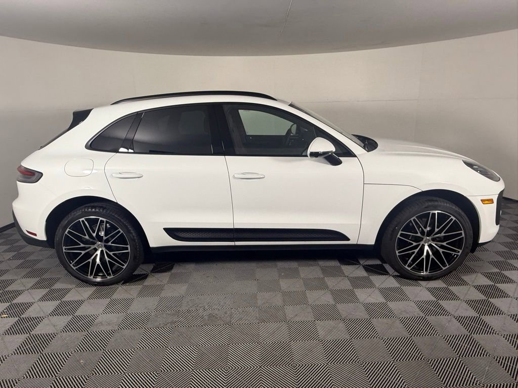 New 2026 Porsche Macan image 8
