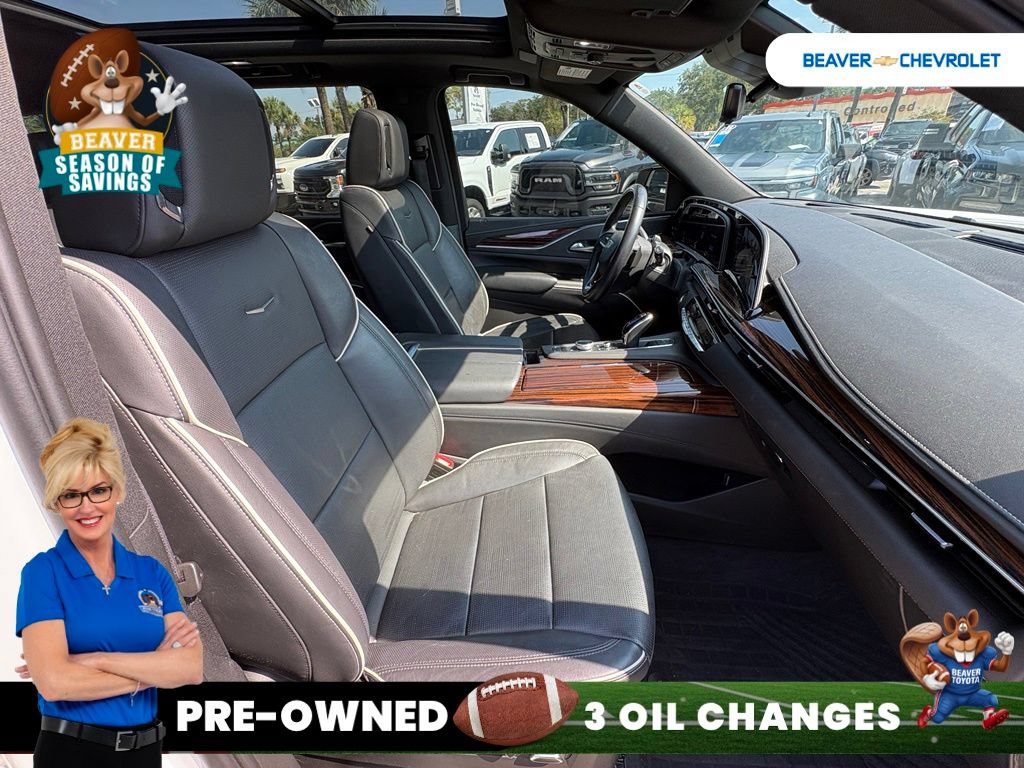 Used 2023 Cadillac Escalade Premium Luxury AWD/4WD image 20
