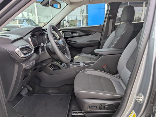 Used 2023 Chevrolet TrailBlazer LT w/ Convenience Package image 10