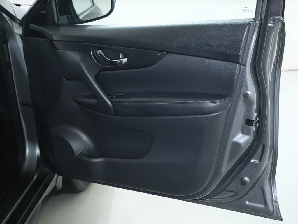 Used 2020 Nissan Rogue SV AWD/4WD image 34