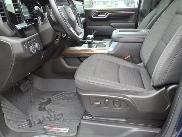 Used 2022 Chevrolet Silverado 1500 LT AWD/4WD image 8