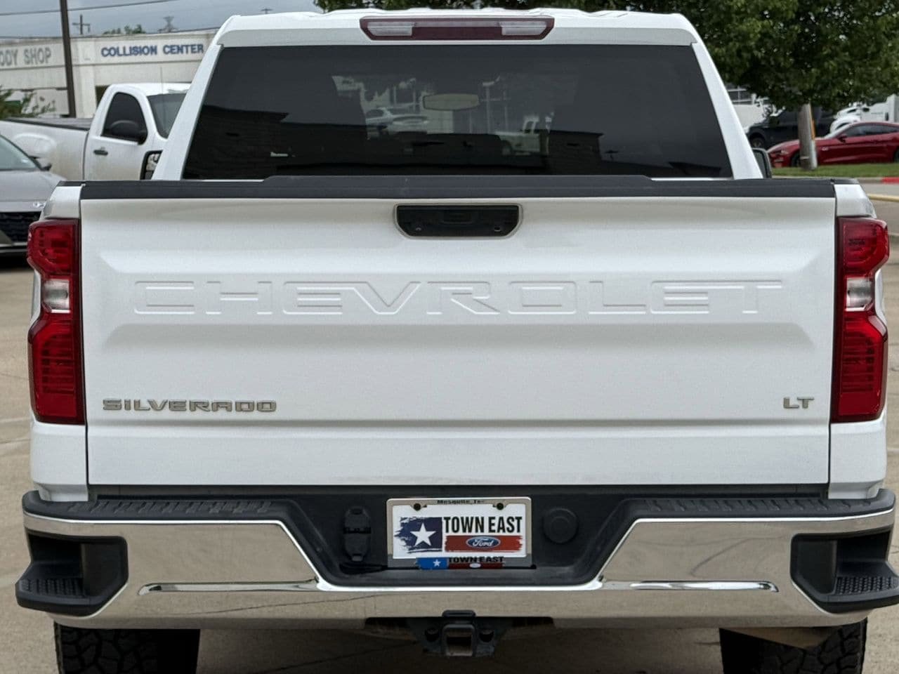 Used 2022 Chevrolet Silverado 1500 LT RWD image 6