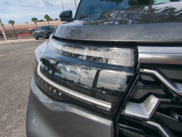 New 2027 Ford Explorer Platinum w/ 3.0L Ultimate Package RWD image 11