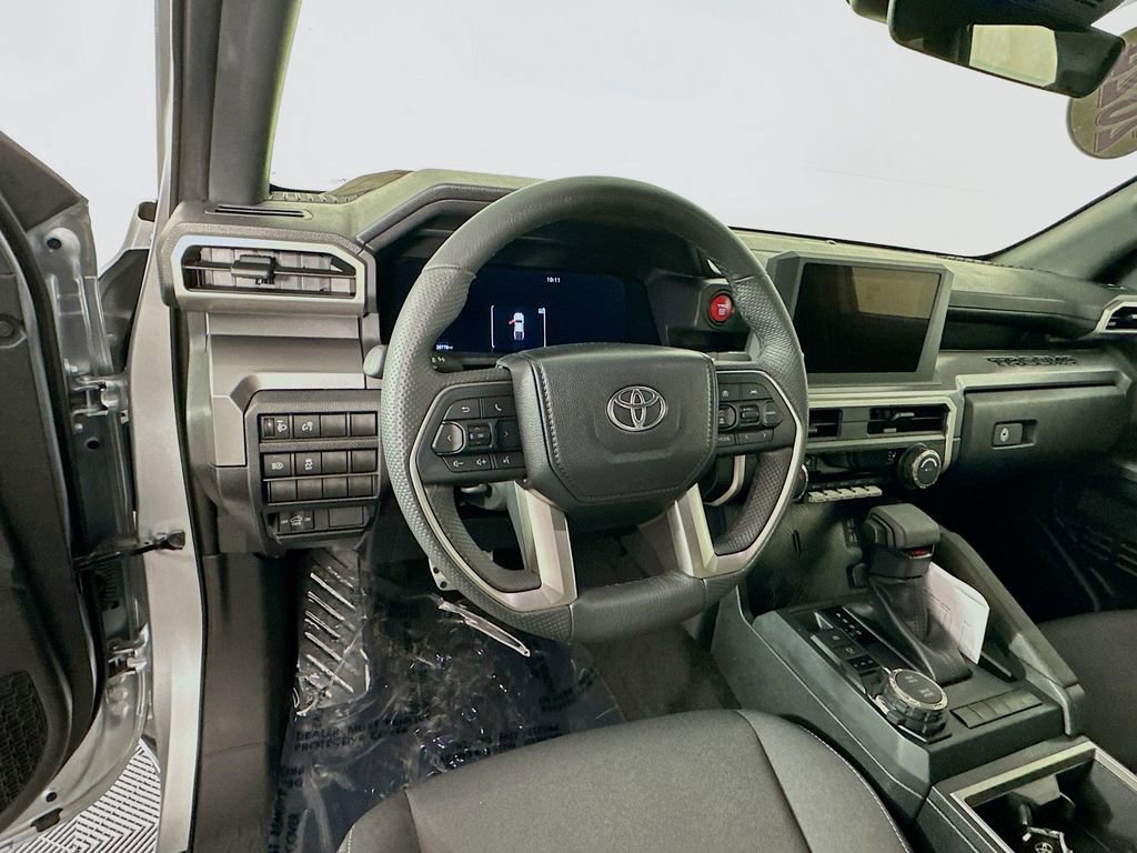 Used 2024 Toyota Tacoma TRD Sport AWD/4WD image 16