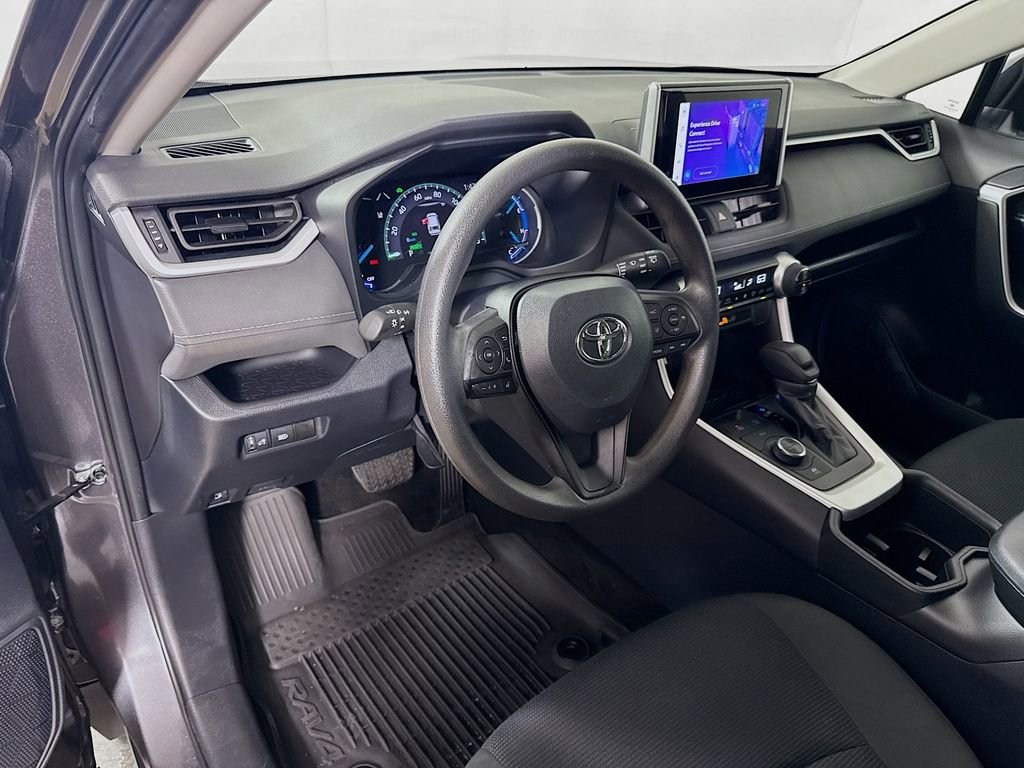 Used 2024 Toyota RAV4 LE AWD/4WD image 9