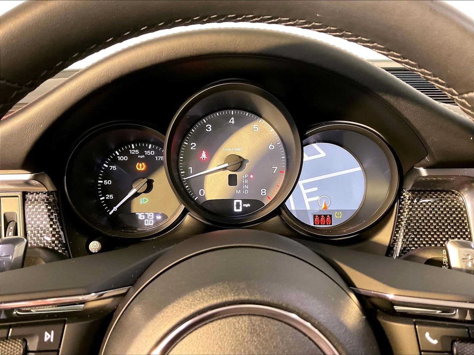 Certified 2024 Porsche Macan S AWD/4WD image 29