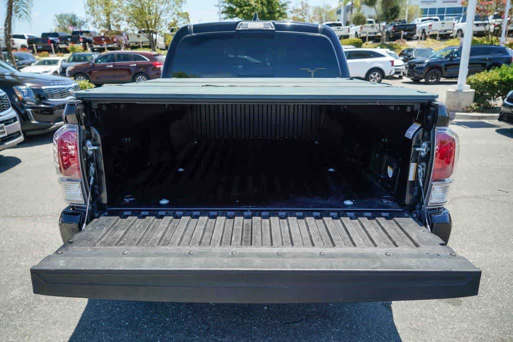 Used 2021 Toyota Tacoma TRD Off-Road w/ TRD Premium Off Road Package AWD/4WD image 25