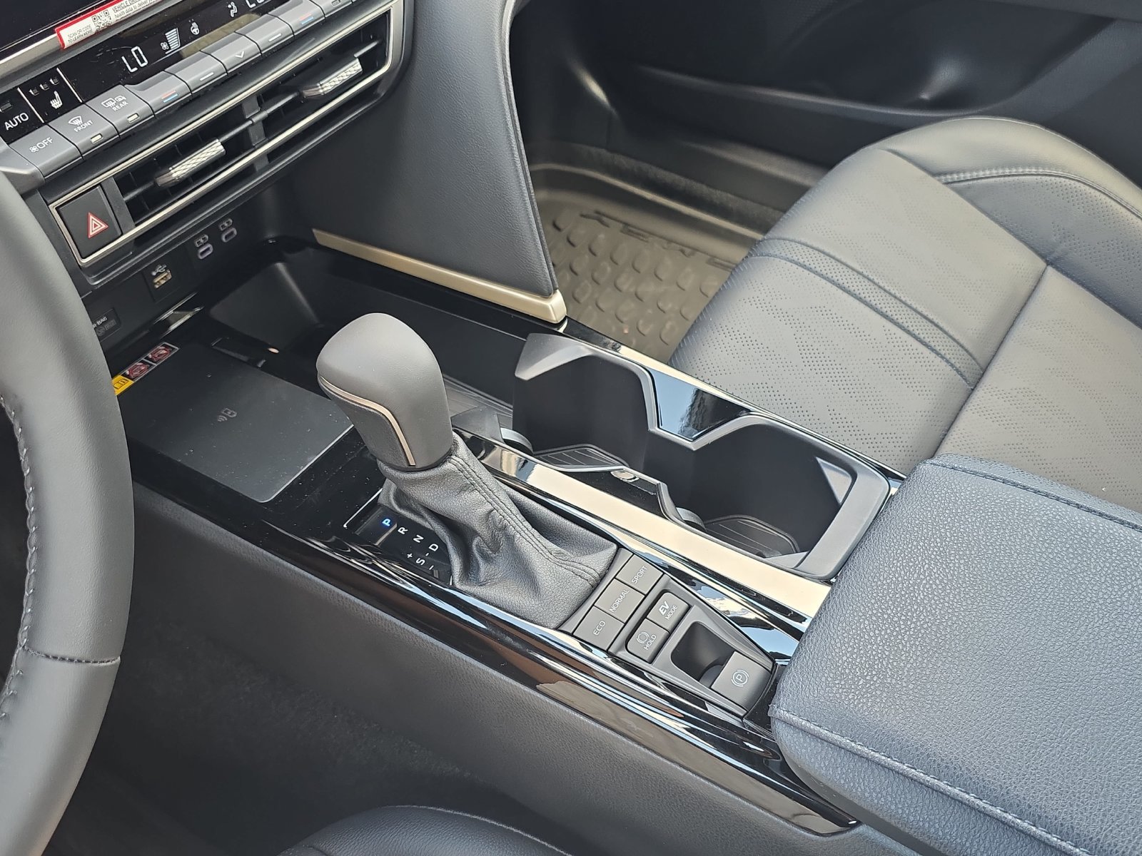 New 2026 Toyota Camry XSE FWD image 21