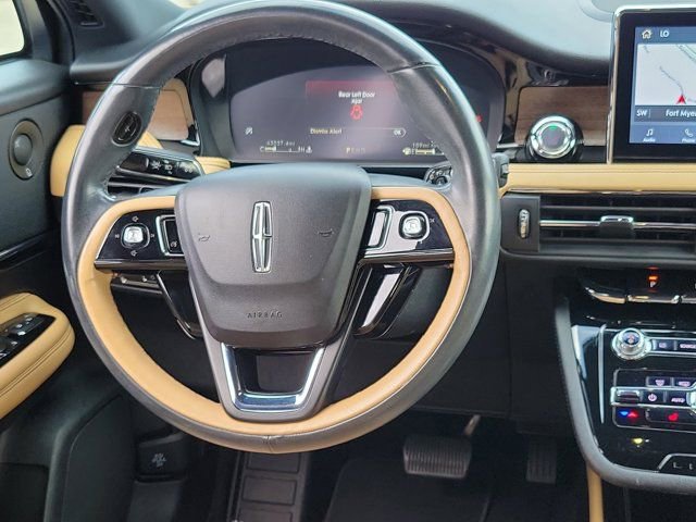 Used 2021 Lincoln Corsair Reserve image 17