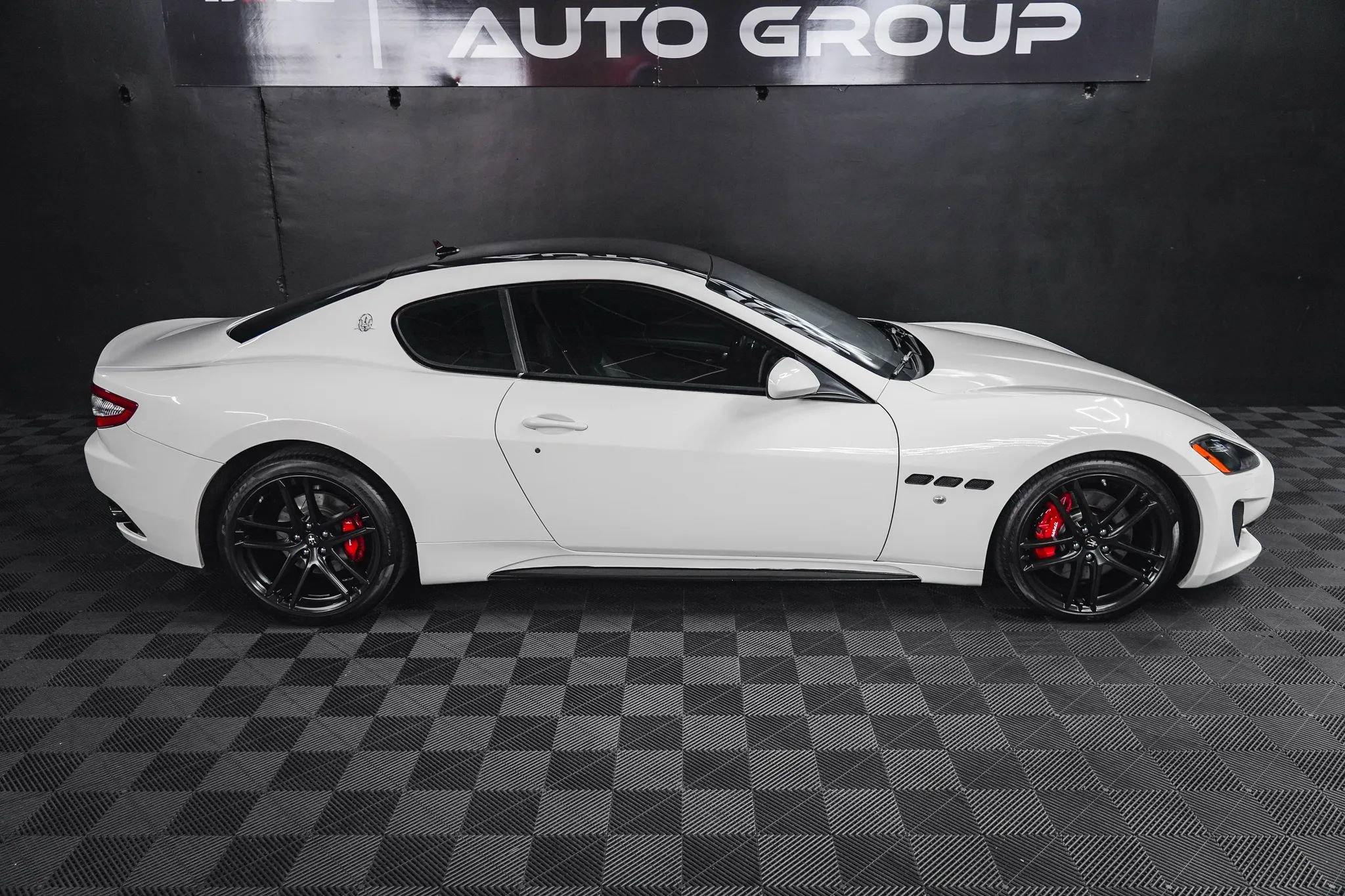 Used 2015 Maserati GranTurismo Sport image 22