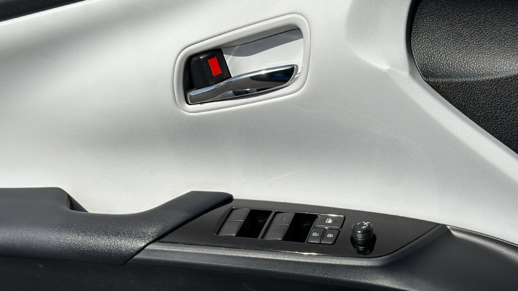 Used 2022 Toyota Prius XLE w/ Advanced Technology Package FWD image 22