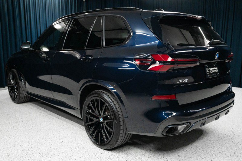 Used 2024 BMW X5 xDrive40i w/ M Sport Package AWD/4WD image 7