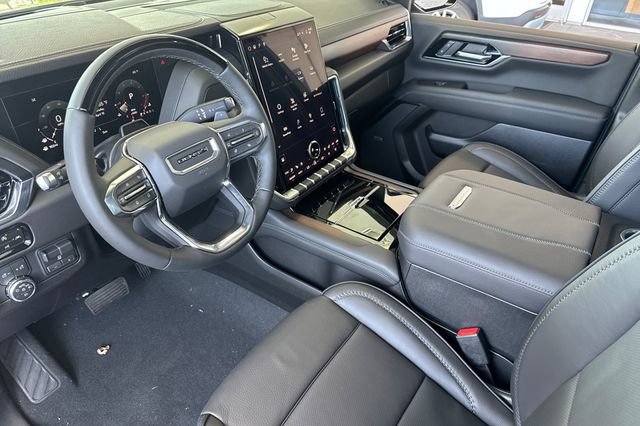 Used 2026 GMC Yukon XL Denali w/ Denali Reserve Package AWD/4WD image 10