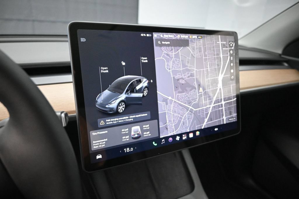 Used 2022 Tesla Model Y Long Range AWD/4WD image 19