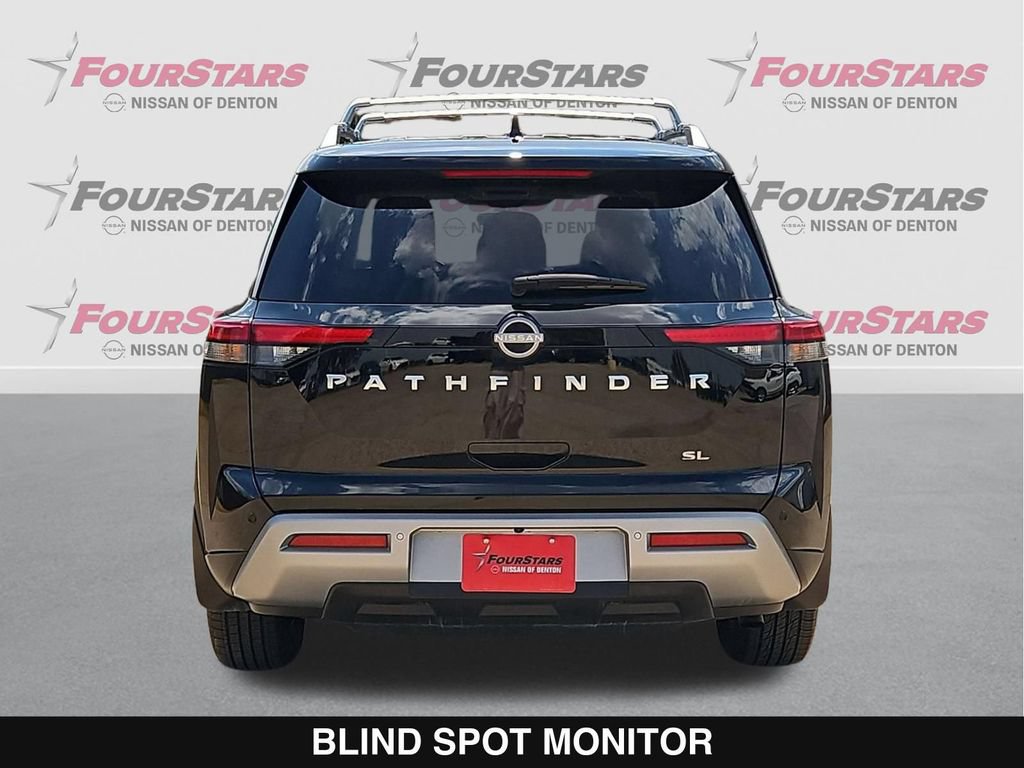 Used 2025 Nissan Pathfinder SL FWD image 5