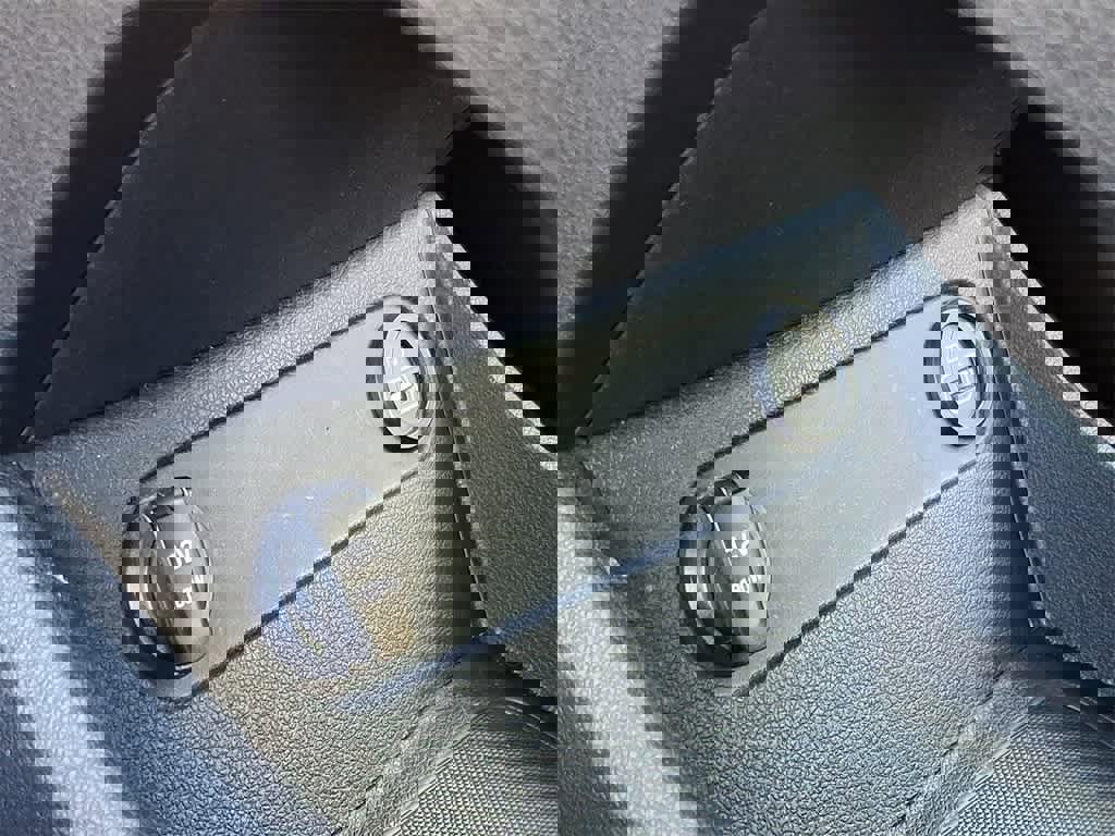 Used 2022 Hyundai Santa Fe Limited w/ Cargo Package image 27