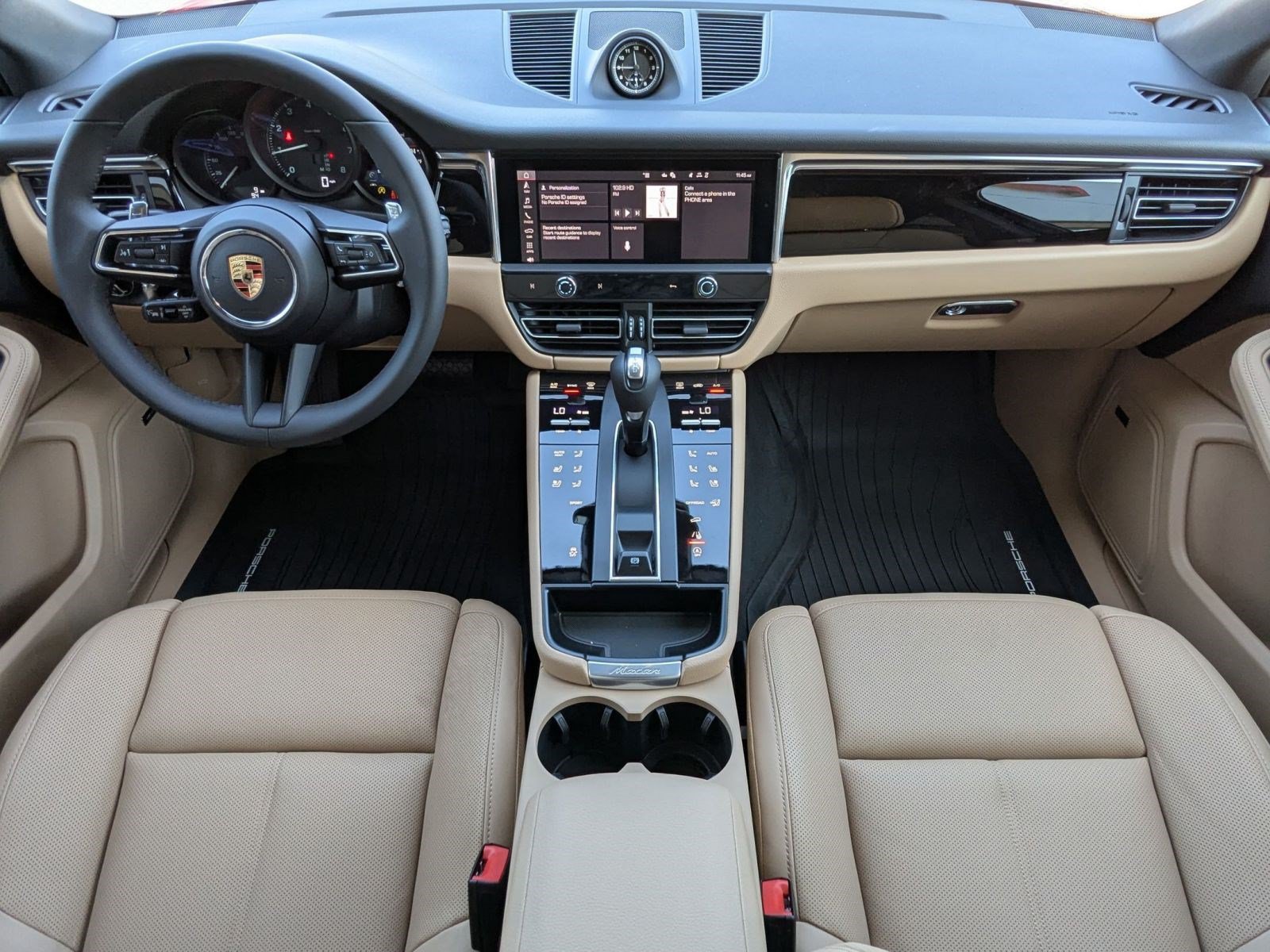 Certified 2026 Porsche Macan AWD/4WD image 22