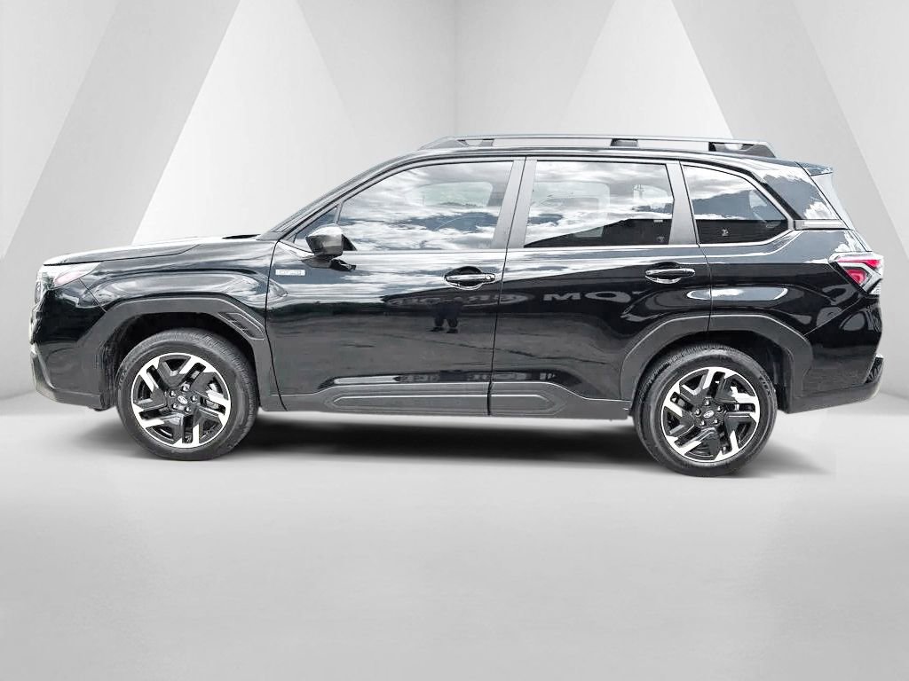 Used 2025 Subaru Forester Premium AWD/4WD image 4