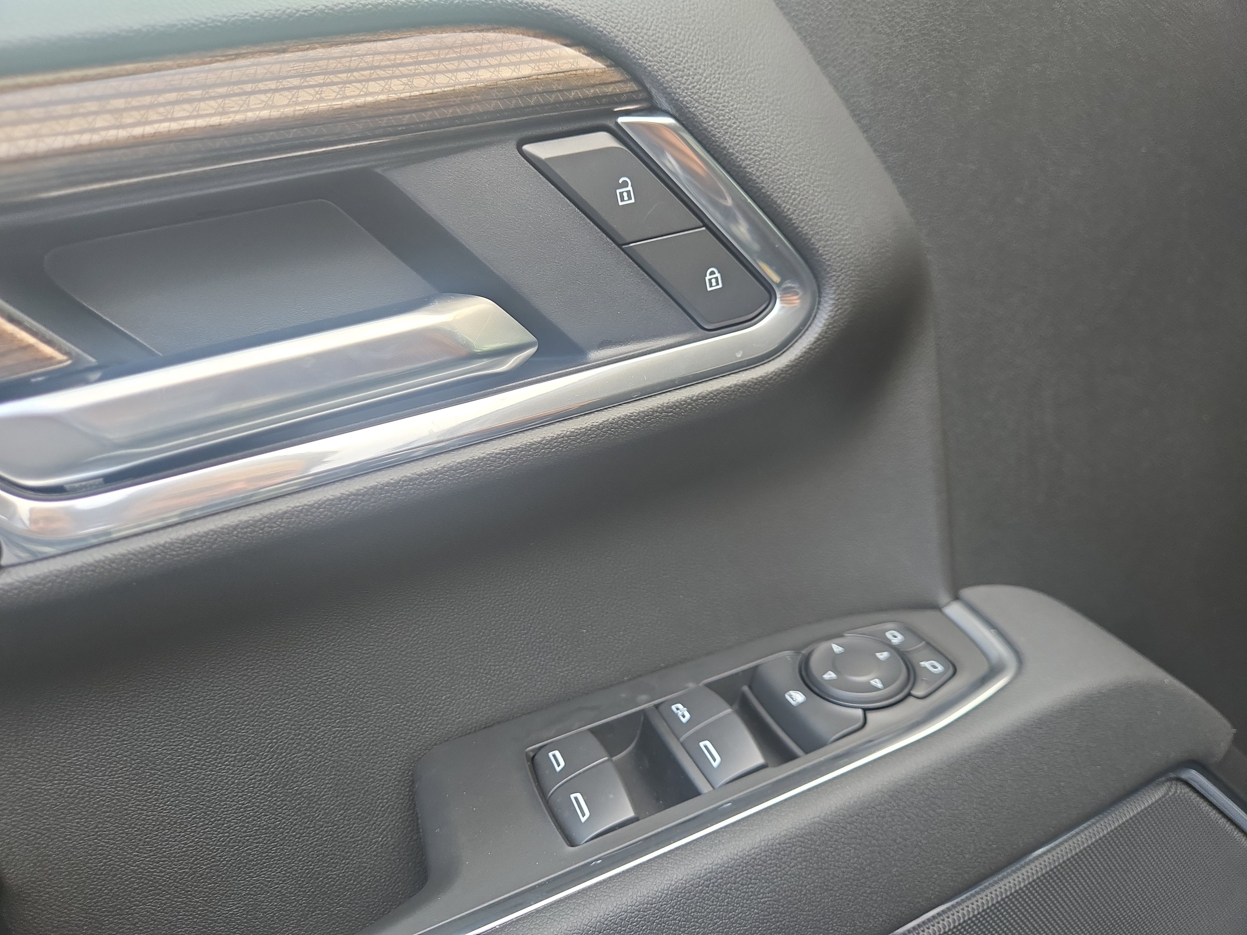 New 2026 Chevrolet Silverado 1500 LT Trail Boss w/ Dark Appearance Package image 16