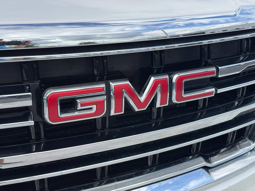 Used 2023 GMC Yukon XL SLT AWD/4WD image 8