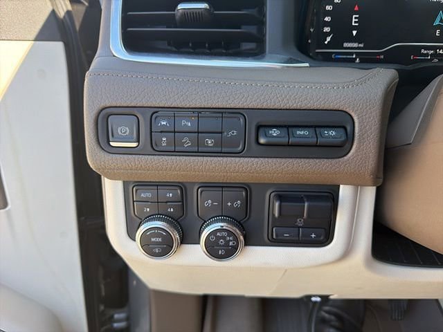 Used 2022 GMC Yukon Denali w/ Denali Ultimate Package image 12