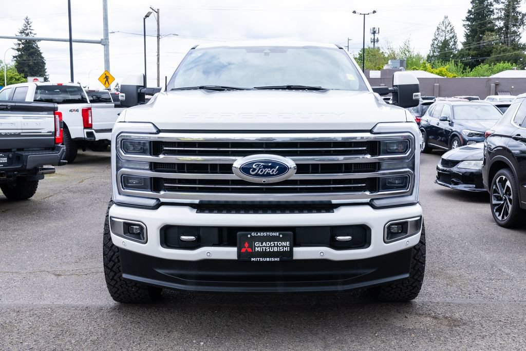 Used 2023 Ford F350 Limited AWD/4WD image 2