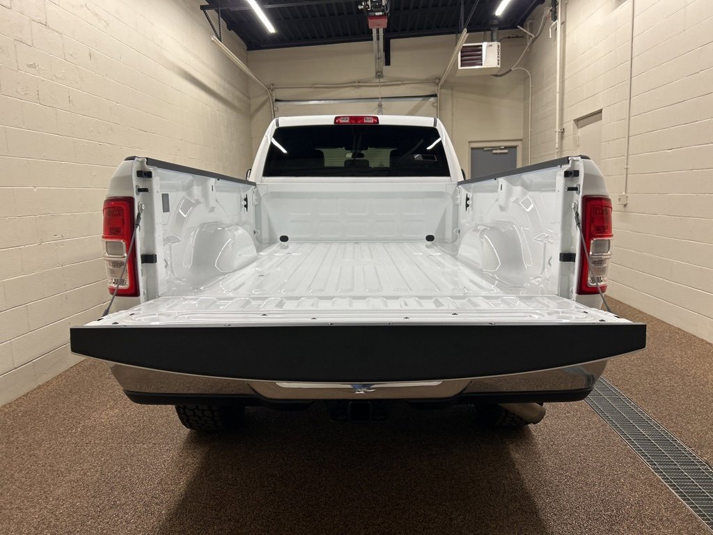 Used 2022 RAM 3500 Tradesman w/ Chrome Appearance Group image 11