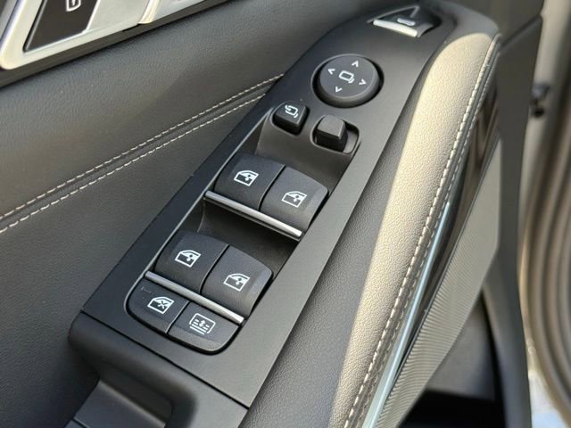Used 2026 BMW X7 xDrive40i w/ M Sport Package AWD/4WD image 19