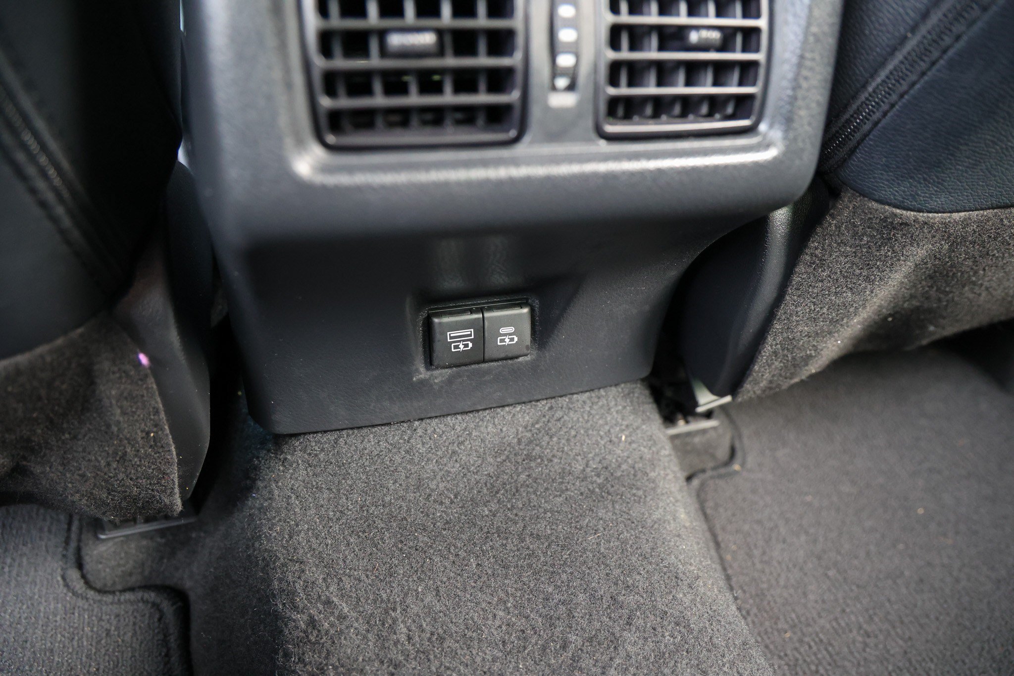 Used 2025 Toyota Camry XSE FWD image 44