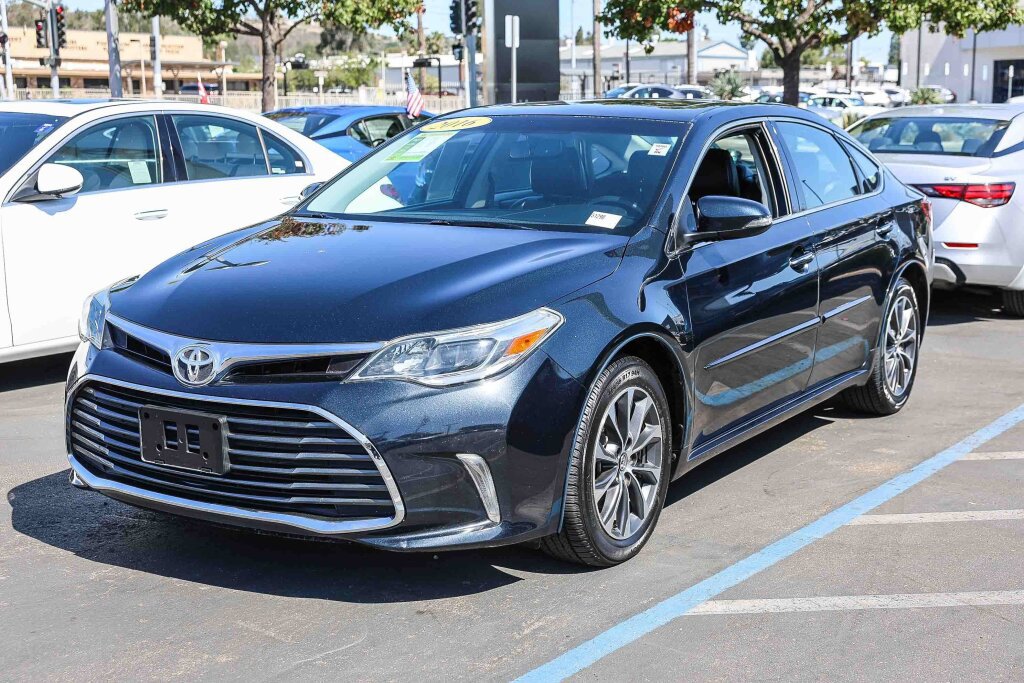 Used 2016 Toyota Avalon XLE Premium FWD image 18