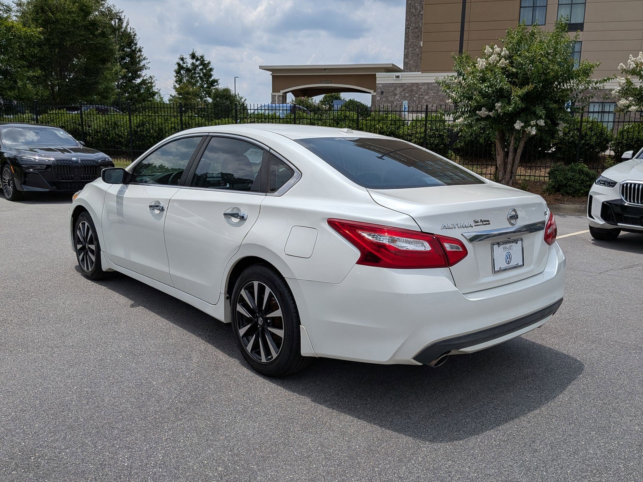 Used 2017 Nissan Altima 2.5 SV FWD image 5