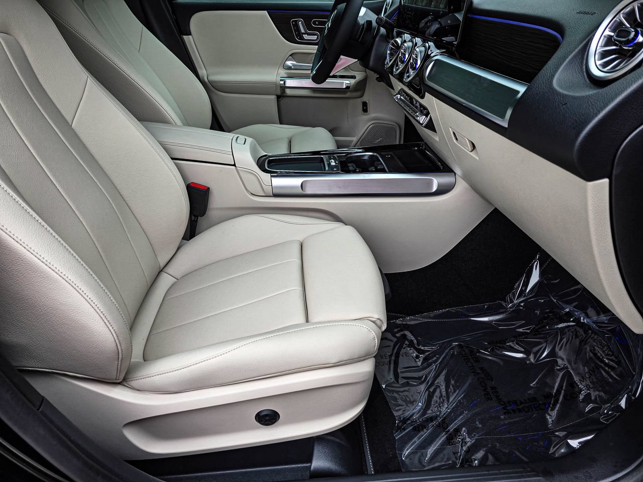 New 2026 Mercedes-Benz GLB 250 4MATIC image 40