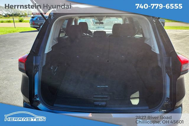 Used 2024 Nissan Rogue S AWD/4WD image 13