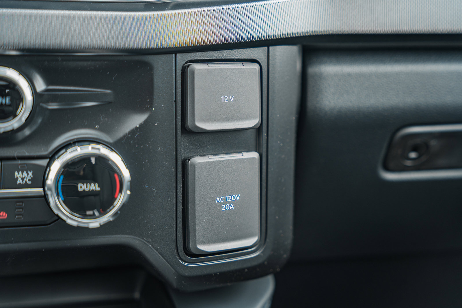 New 2026 Ford F250 Platinum image 31