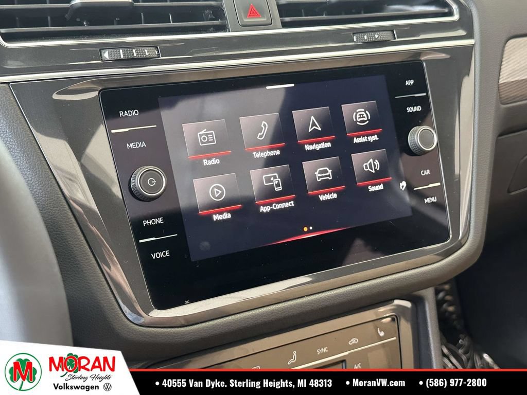 Certified 2023 Volkswagen Tiguan SE R-Line AWD/4WD image 27